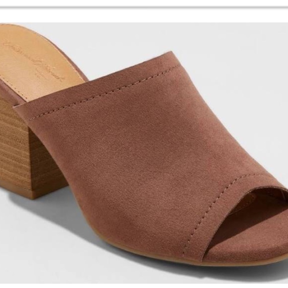 Woman’s micro suede open toe & stacked heel- Sz 11